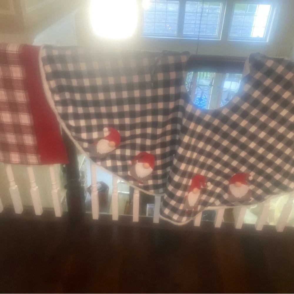 Christmas tree skirt and table runner